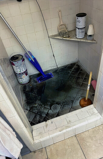 https://southlakeplumber.com.au/uploads/2025/06/blocked-drains-781929.jpg