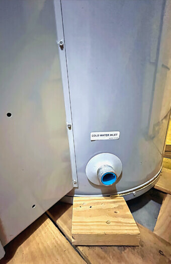 https://southlakeplumber.com.au/uploads/2025/06/hot-water-266575.jpg
